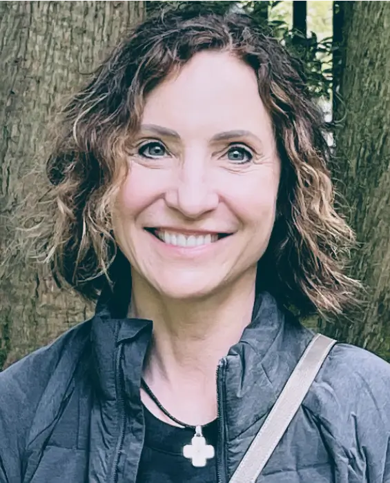 Dr. Laura Salazar